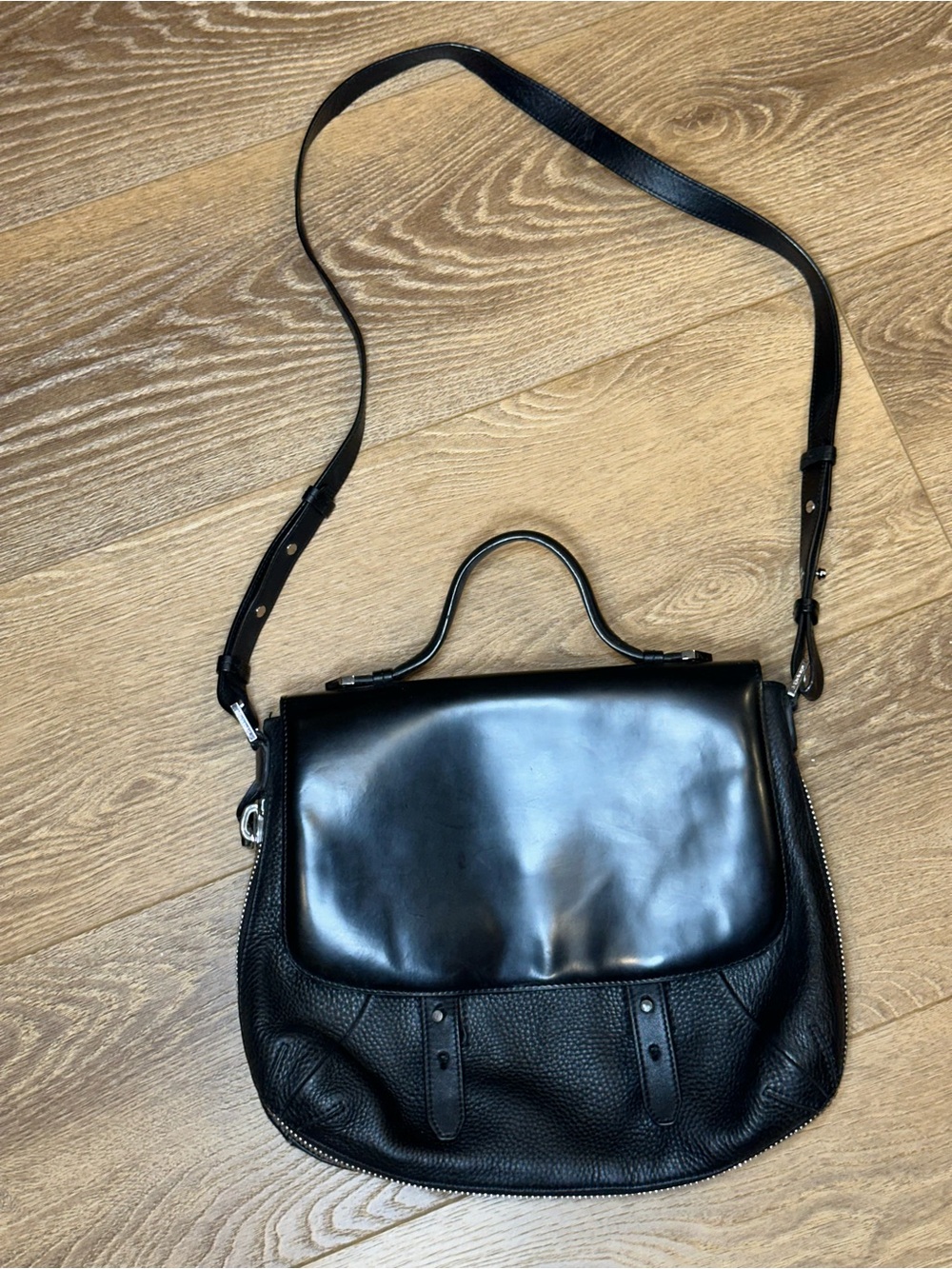 RARE vintage mid-2010s Mackage "Zura" Black Leather Messenger / Satchel Bag